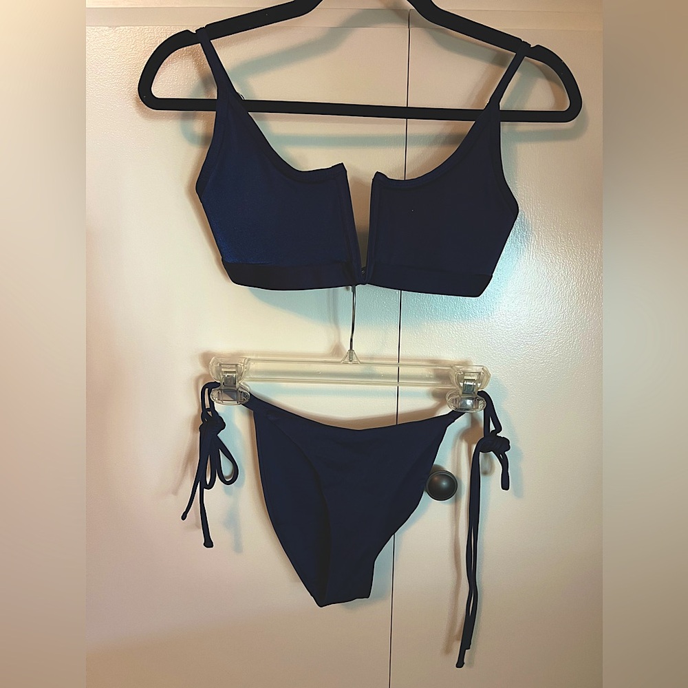 LIKE NEW ONE ONE Swimwear Bikini Set in NAVY BLUE
